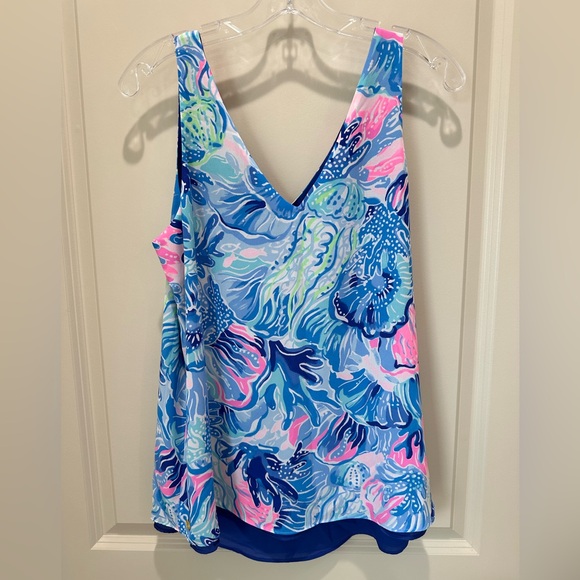 Lilly Pulitzer Tops - NWT Lily Pulitzer blue/pink Florin sleeveless v-neck reversible top size medium